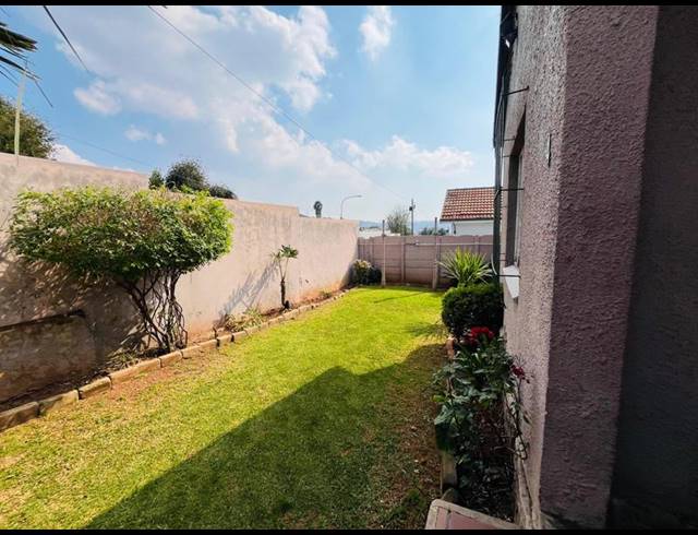 3 BEDROOM HOUSE FOR SALE IN KENSINGTON